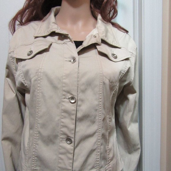 Garage Size Large Bomber style coat - Picture 4 of 7